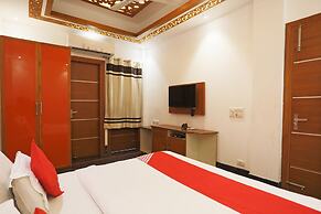 OYO 15183 JJK Home Stay