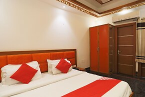 OYO 15183 JJK Home Stay
