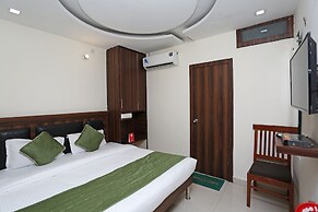 OYO 8590 Hotel Sea