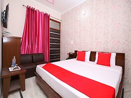 OYO 16431 Hotel New Comfort 1