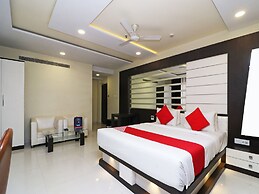 OYO 7054 Hotel Amabalika