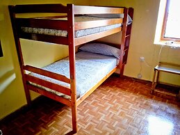 SURFtoLIVE House - Hostel