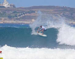 SURFtoLIVE House - Hostel