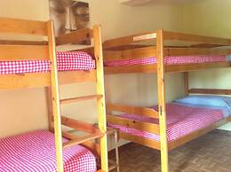 SURFtoLIVE House - Hostel