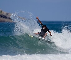 SURFtoLIVE House - Hostel