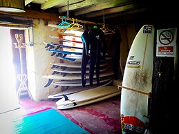 SURFtoLIVE House - Hostel