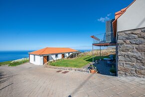 Quinta Inácia by Our Madeira