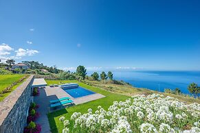 Quinta Inácia by Our Madeira