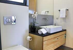 Quinta Inácia by Our Madeira