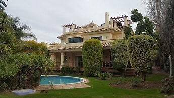 Villa Boutique Banus