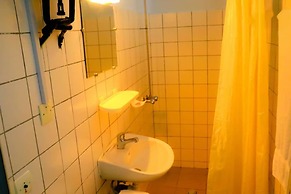 Complexe Hôtelier Food And Business