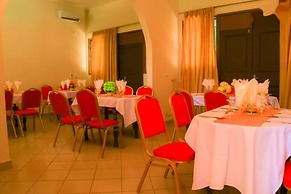 Complexe Hôtelier Food And Business