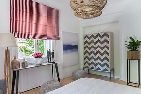 Virtue by Stylish Stays