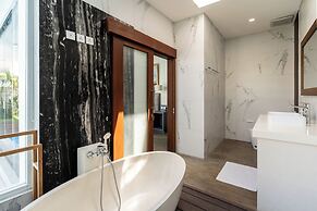 The Daha Luxury Villas