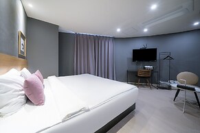 No.25 Signature Hotel Daechung