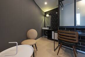 No.25 Signature Hotel Daechung