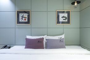 No.25 Signature Hotel Daechung