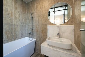 No.25 Signature Hotel Daechung