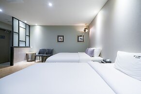 No.25 Signature Hotel Daechung