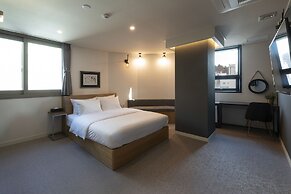 No.25 Signature Hotel Daechung