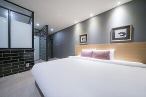 No.25 Signature Hotel Daechung