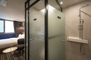 No.25 Signature Hotel Daechung