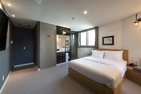 No.25 Signature Hotel Daechung