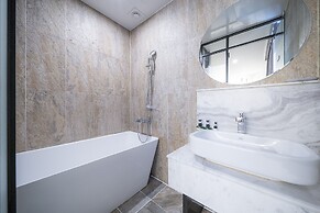 No.25 Signature Hotel Daechung