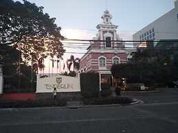 Venice Mall Area McKinley Hill Taguig BGC