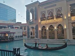 Venice Mall Area McKinley Hill Taguig BGC