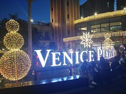 Venice Mall Area McKinley Hill Taguig BGC