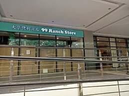 Venice Mall Area McKinley Hill Taguig BGC