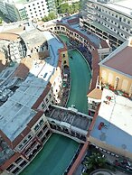 Venice Mall Area McKinley Hill Taguig BGC