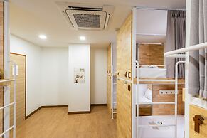 Sleep Z Hostel by Icon Park