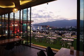 Sleep Z Hostel by Icon Park