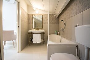 Suites and Apartment