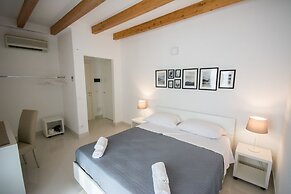 Suites and Apartment