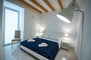 Suites and Apartment