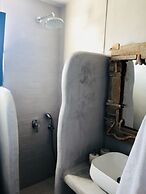 Sarakiniko View Studios