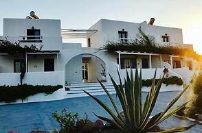 Sarakiniko View Studios