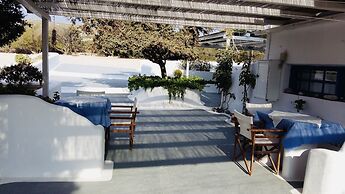 Sarakiniko View Studios