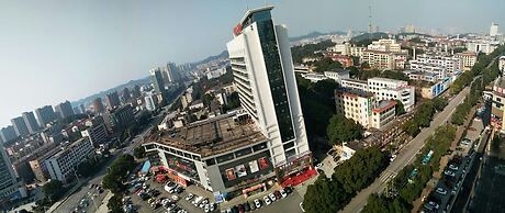 Yiyang Huatian Hotel