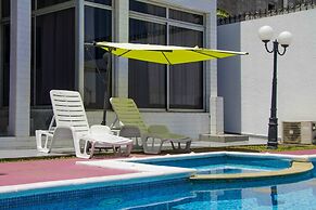 Residence White River 1