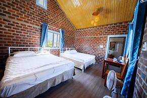 Funny Monkeys Homestay