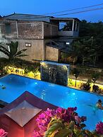 Funny Monkeys Homestay