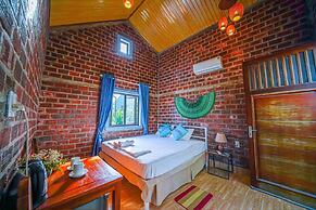 Funny Monkeys Homestay