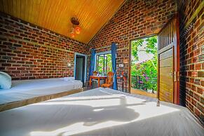 Funny Monkeys Homestay