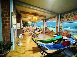 Funny Monkeys Homestay