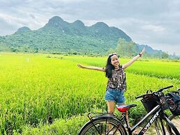 Funny Monkeys Homestay