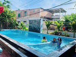 Funny Monkeys Homestay